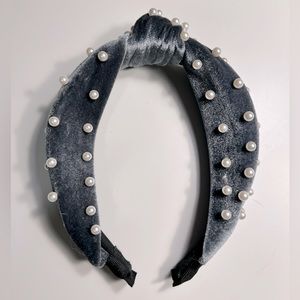 Pearl and blue velvet headband